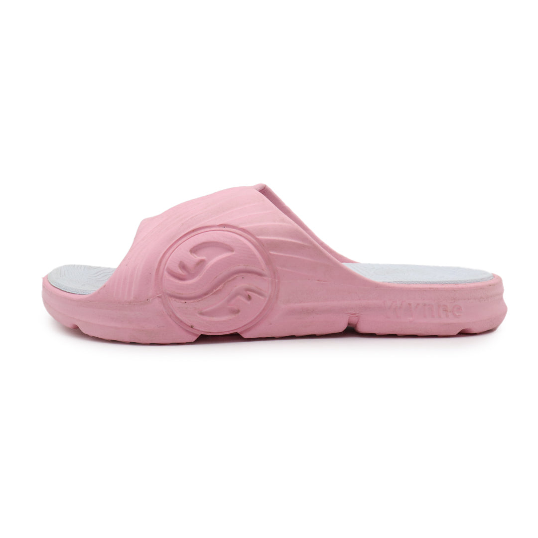 Women's slippers are comfortable, non-slip and soft