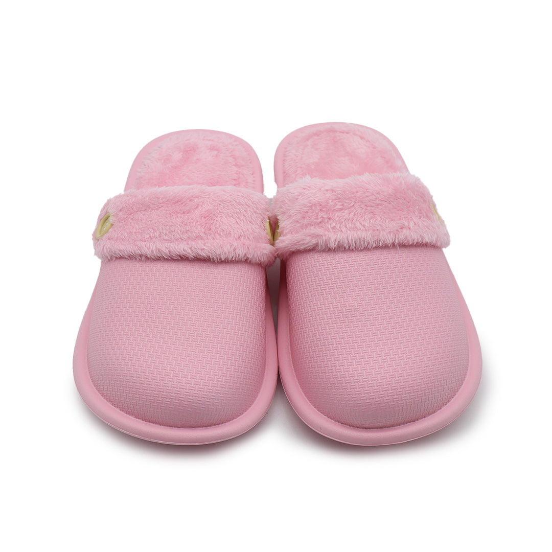 Women's slippers are comfortable, non-slip and soft