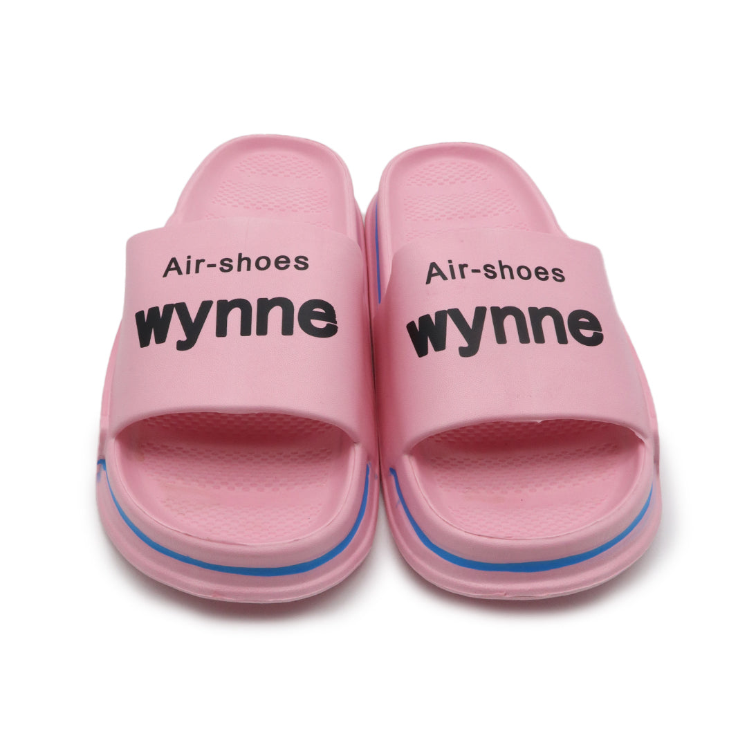 Women's slippers are comfortable, non-slip and soft