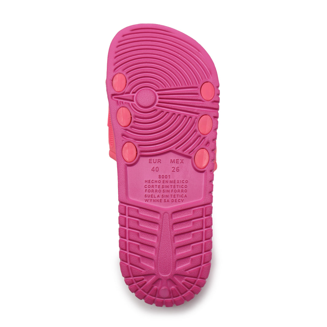 Women's slippers are comfortable, non-slip and soft
