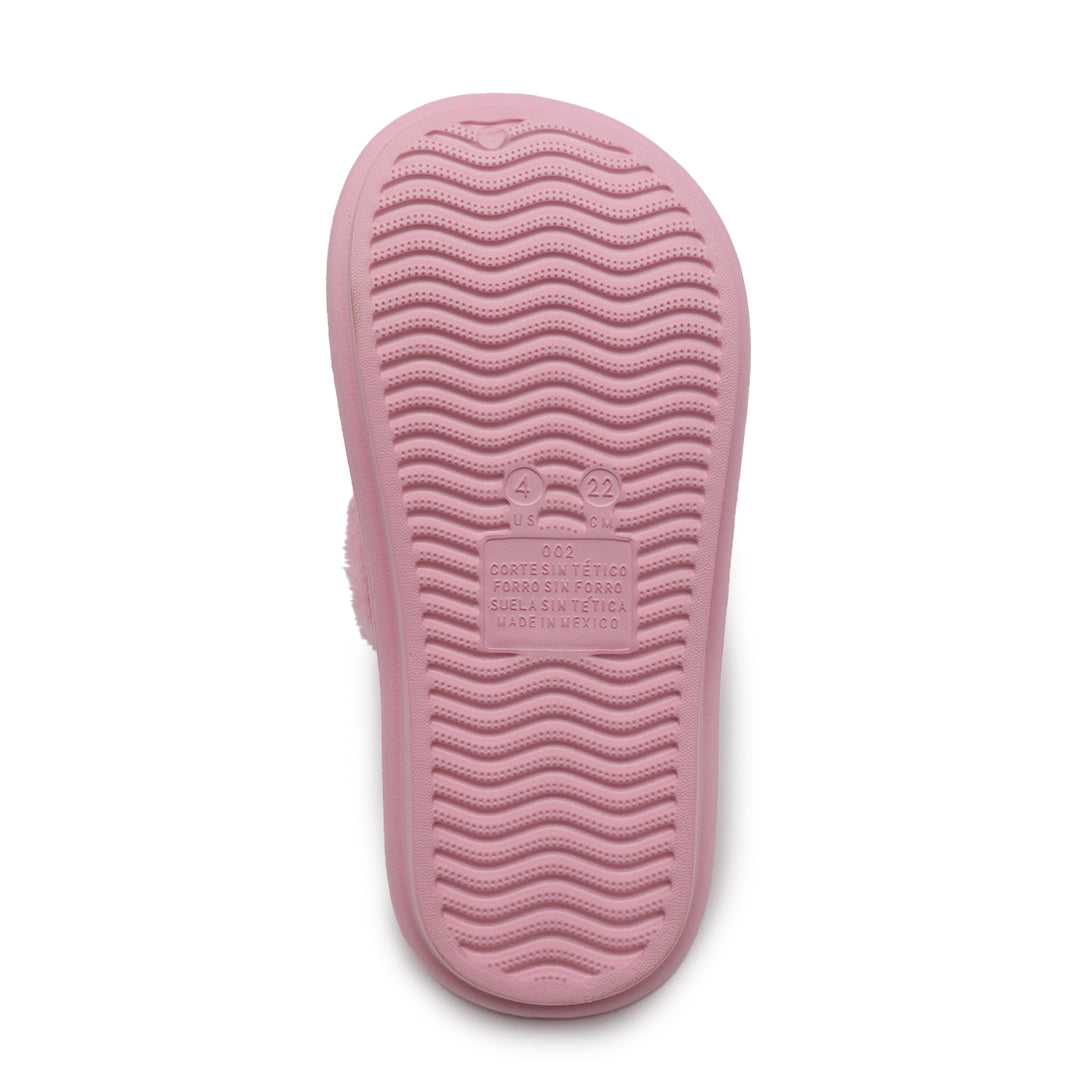 Women's slippers are comfortable, non-slip and soft
