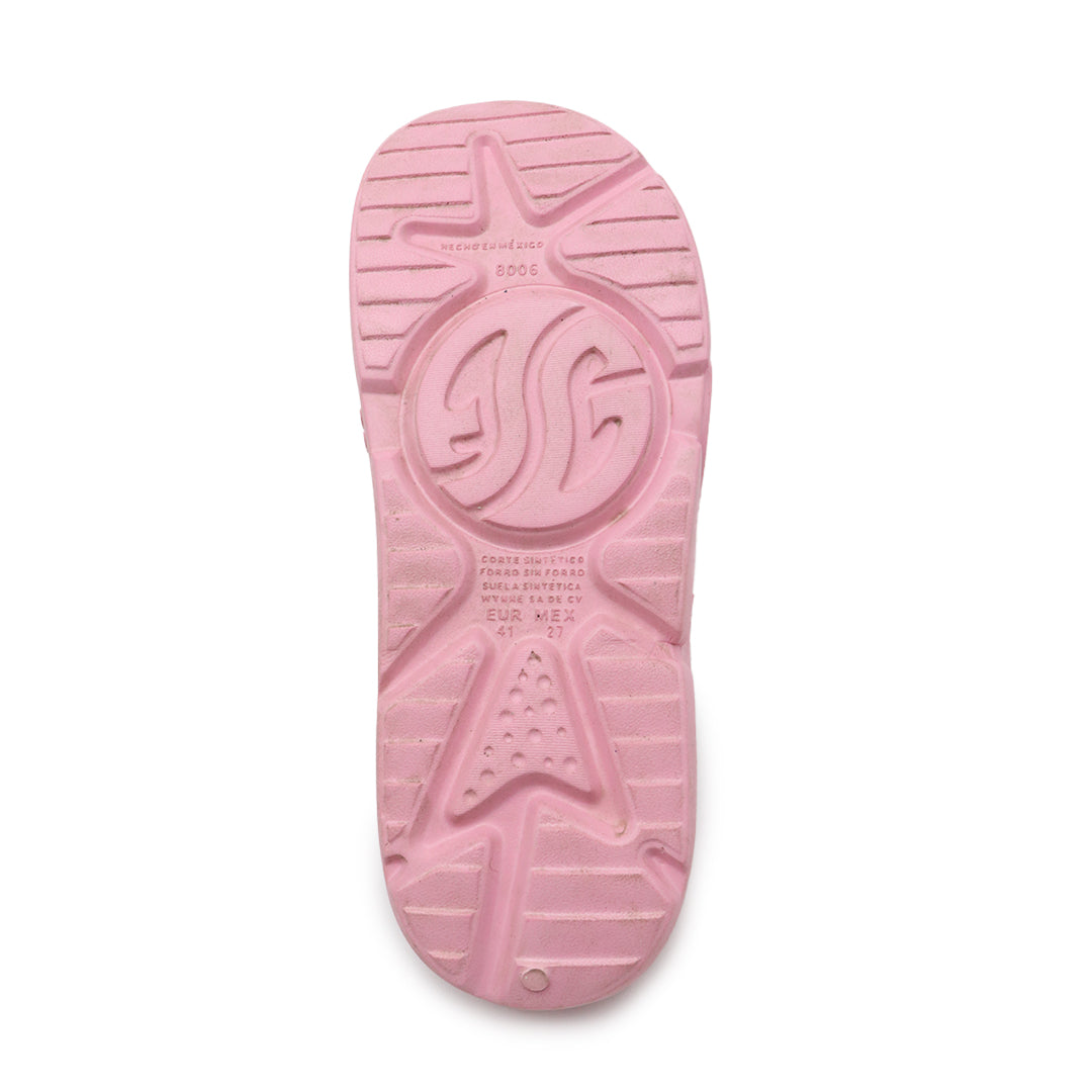 Women's slippers are comfortable, non-slip and soft